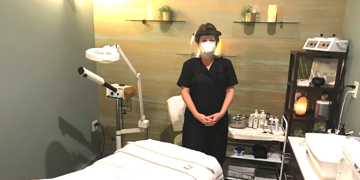 esthetician with N95